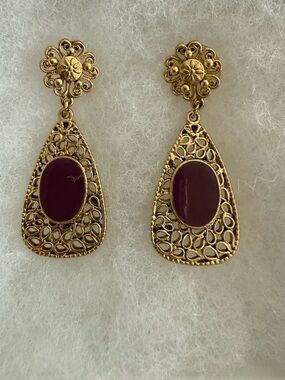 Gold Filigree Drop Earrings with Dark Plum Stone